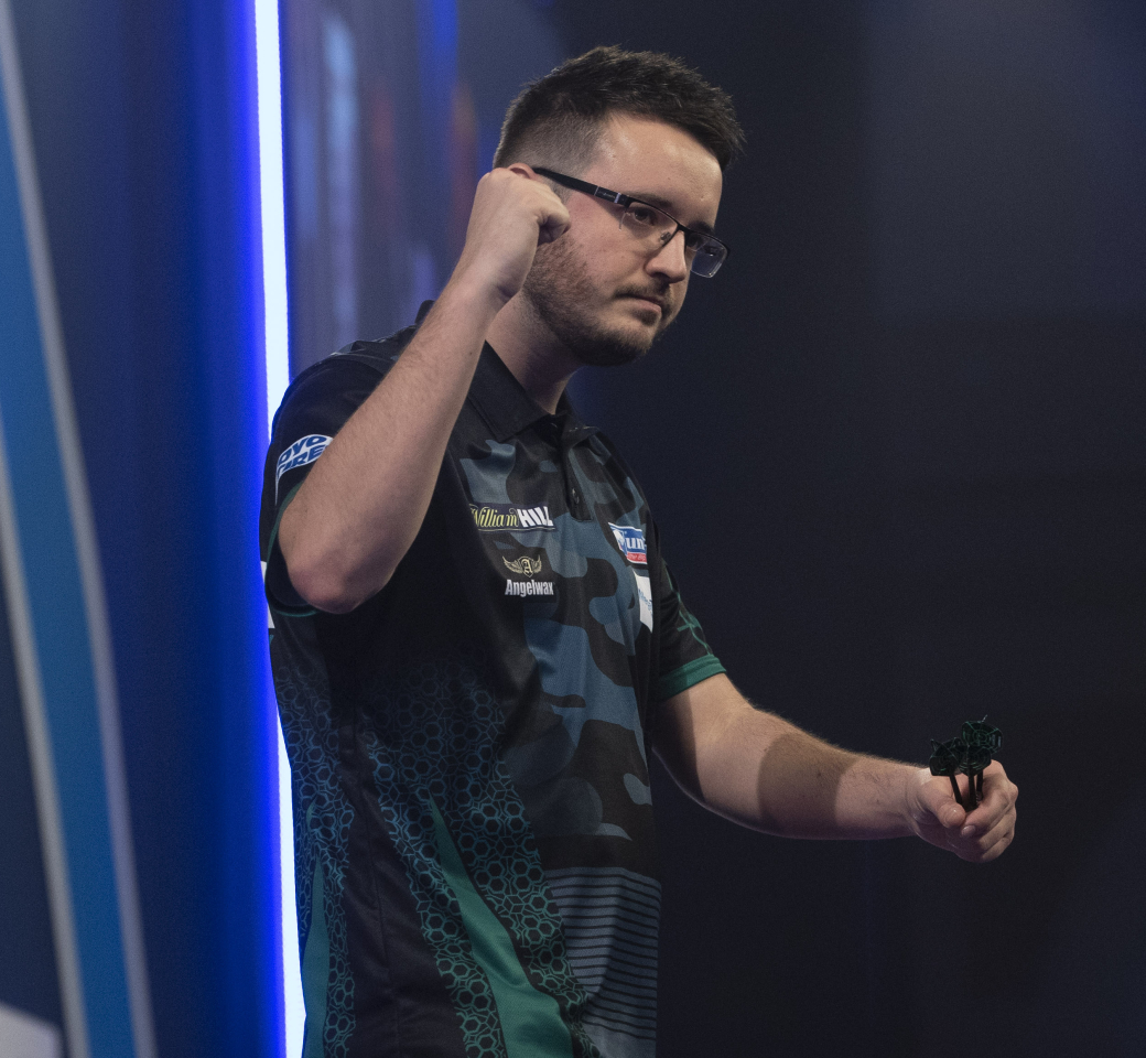 Adam Hunt profilképe
